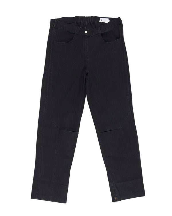 מכנסי וונדר ג'ינס צבע שחור בגזרה מותאמת גם לישיבה רוכסנים בצדדים